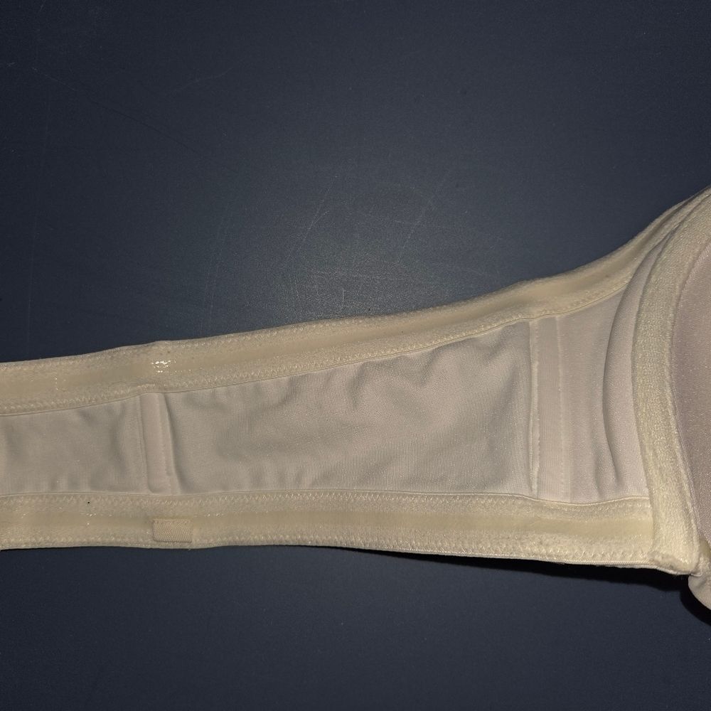 Cacique Sexy Sensual Strapless Bra SZ 44C - Picture 3 of 5